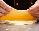 Vajas croissant recept fázis 5 fotója