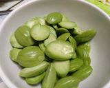 Foto langkah ke 1 dari resep Tongkol cabe hijau.