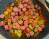 Foto del paso 3 de la receta: Salteado de salchichas y verduras