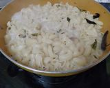 A picture of step 6 of Macaroni Pasta with Walnuts.