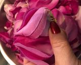 Foto del paso 1 de la receta: Ensalada de rosas y choclitos