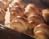 Pas rețetă Croissante cu unt 🥐 10 fotografie