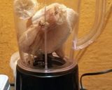 A picture of step 1 of Banana Smoothie with Oats and Chocolate.
