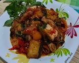 Foto langkah ke 6 dari resep Sambelan Ikan Asap Daun Kemangi.