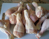 Foto del paso 3 de la receta: Muslitos de pollo con pimientos verdes de la huerta