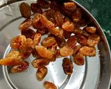 A picture of step 2 of Papaya Halwa.