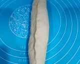 Gambar langkah 3 resipi Roti Manis.