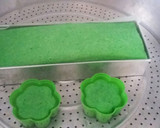 Foto langkah ke 5 dari resep Bolu pandan kukus lembut.