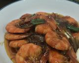 Foto langkah ke 6 dari resep Udang Saos Mentega.