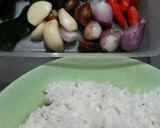Foto langkah ke 1 dari resep 6.2~ Nasi Goreng Daun Jeruk ala Ratih.