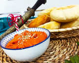 Foto del paso 3 de la receta: Muhammara 🥣 y pan de pita árabe 🥙