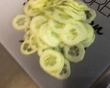Une image de l'étape 5 de Salade de tomates, concombre et courgette au jambon cru.