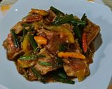 Foto langkah ke 7 dari resep Tahu Tumis Bunga Bawang.