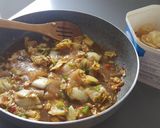 Foto langkah ke 7 dari resep Seblak Sawi Telur.