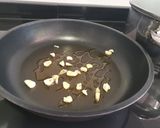 Foto del paso 1 de la receta: Tagliatelle con gambas y espárragos