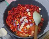 Foto langkah ke 4 dari resep Sambel Daun Jeruk.