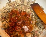 Gombapörkölt tarhonyával recept fázis 2 fotója