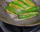 कड़ाई स्टफ्ड बेसन मिर्ची (kadai stuffed besan mirchi recipe in Hindi) रेसिपी चरण 5 फोटो