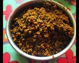 A picture of step 4 of Curry leaves chatnipudi.