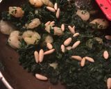 Foto del paso 3 de la receta Torcetti al fungo porcino con bechamel de espinacas, gambas y piñones