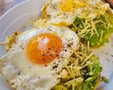 รูปขั้นตอนการทำที่ 3 ของ Avocado Toast กับไข่ดาว (English Muffin) อาหารเช้าง่ายๆ
