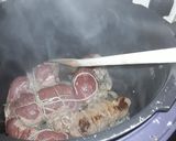 A picture of step 2 of Meat rolls with pasta.