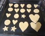 A picture of step 7 of Frosting sugar cookies.