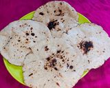 A picture of step 7 of Jowar roti.