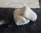 Foto del paso 5 de la receta: Cuernitos (pan con grasa)
