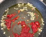 Foto del passaggio 2 della ricetta Piselli, tonno e uova