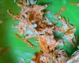 A picture of step 4 of Mayo and vegetable Sandwich.