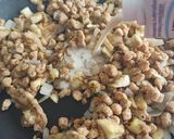 Foto del paso 4 de la receta: Berenjena rellena de soja texturizada