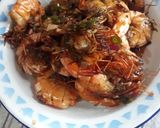 Foto langkah ke 3 dari resep Udang goreng cabe garam.