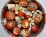 Foto langkah ke 1 dari resep Baked Tomato Sauce.