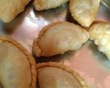 बादाम गुलाब करंजी (badam gulab karanji recipe in Hindi) रेसिपी चरण 5 फोटो