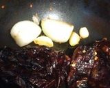Foto del paso 1 de la receta: Carne de cerdo en salsa de chile ancho