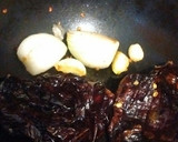 Foto del paso 1 de la receta: Carne de cerdo en salsa de chile ancho