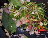 Foto langkah ke 2 dari resep Jangan Lombok.