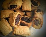 A picture of step 7 of Date stuffed cookies.