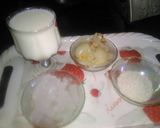 A picture of step 1 of Lichi shake.