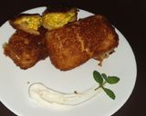 A picture of step 4 of Bread paneer cheesy pockets.