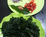 Foto langkah ke 2 dari resep Tumis daun kale teri.