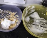 A picture of step 4 of Souffle Pancakes.