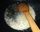 A picture of step 1 of Chicken makhni handi.