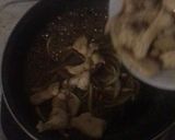 Foto langkah ke 5 dari resep Oyakodon with Garlic Rice and Chicken Black pepper.