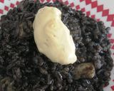 Foto del paso 6 de la receta: 🥘 Arroz negro con alioli