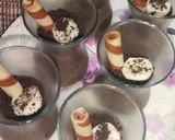 A picture of step 7 of Oreo dessert cups.
