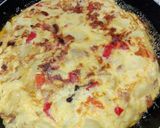 Foto del paso 8 de la receta Tortilla de patatas con pimiento y chorizo