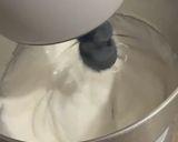 Foto langkah ke 2 dari resep Swiss Meringue Buttercream (SMBC).