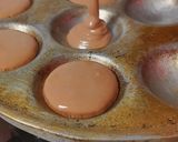 Foto langkah ke 5 dari resep Kue Cubit Coklat Keju cuma 1 telur.